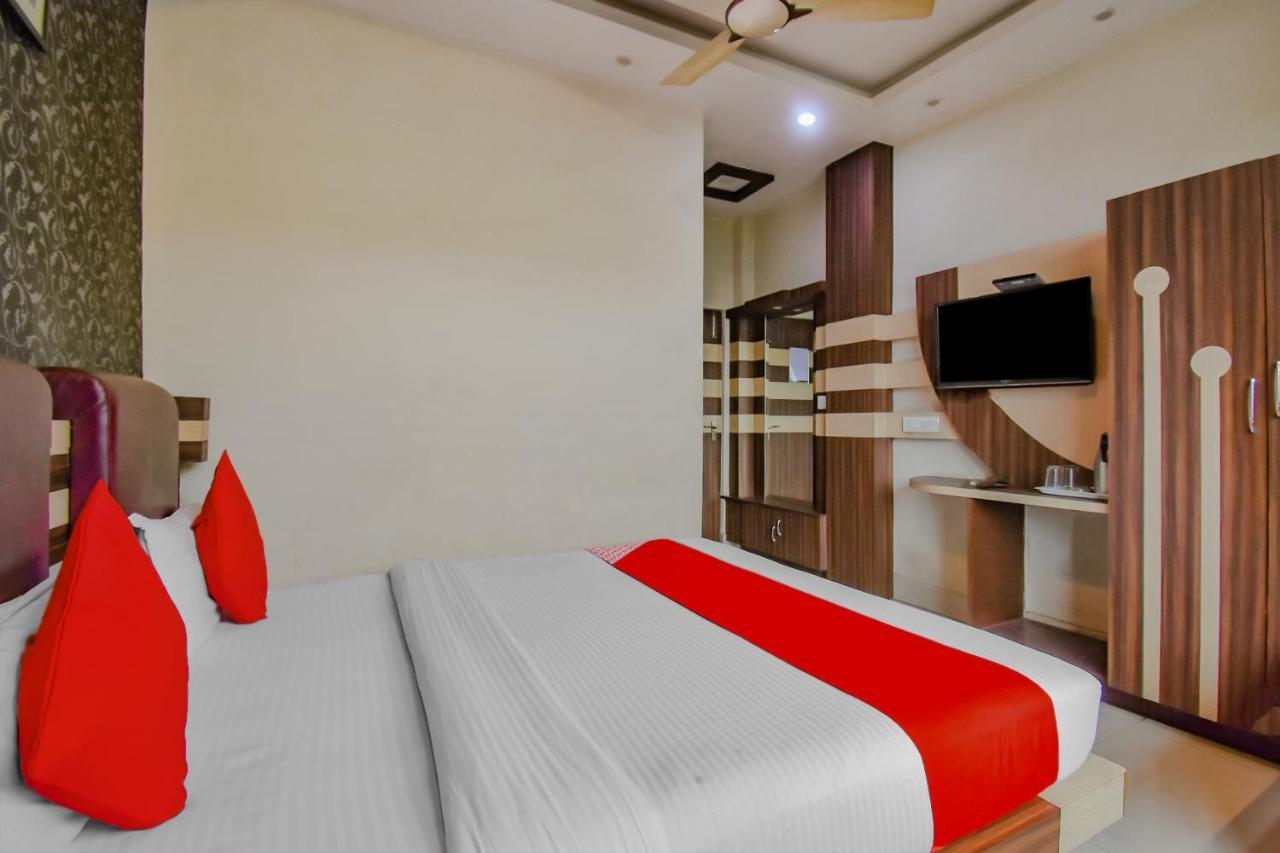 Oyo 1851 Hotel Sefali Deluxe Kolkata Eksteriør bilde