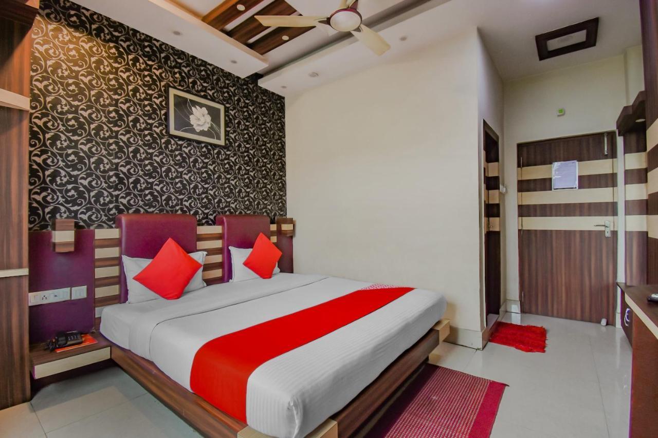 Oyo 1851 Hotel Sefali Deluxe Kolkata Eksteriør bilde