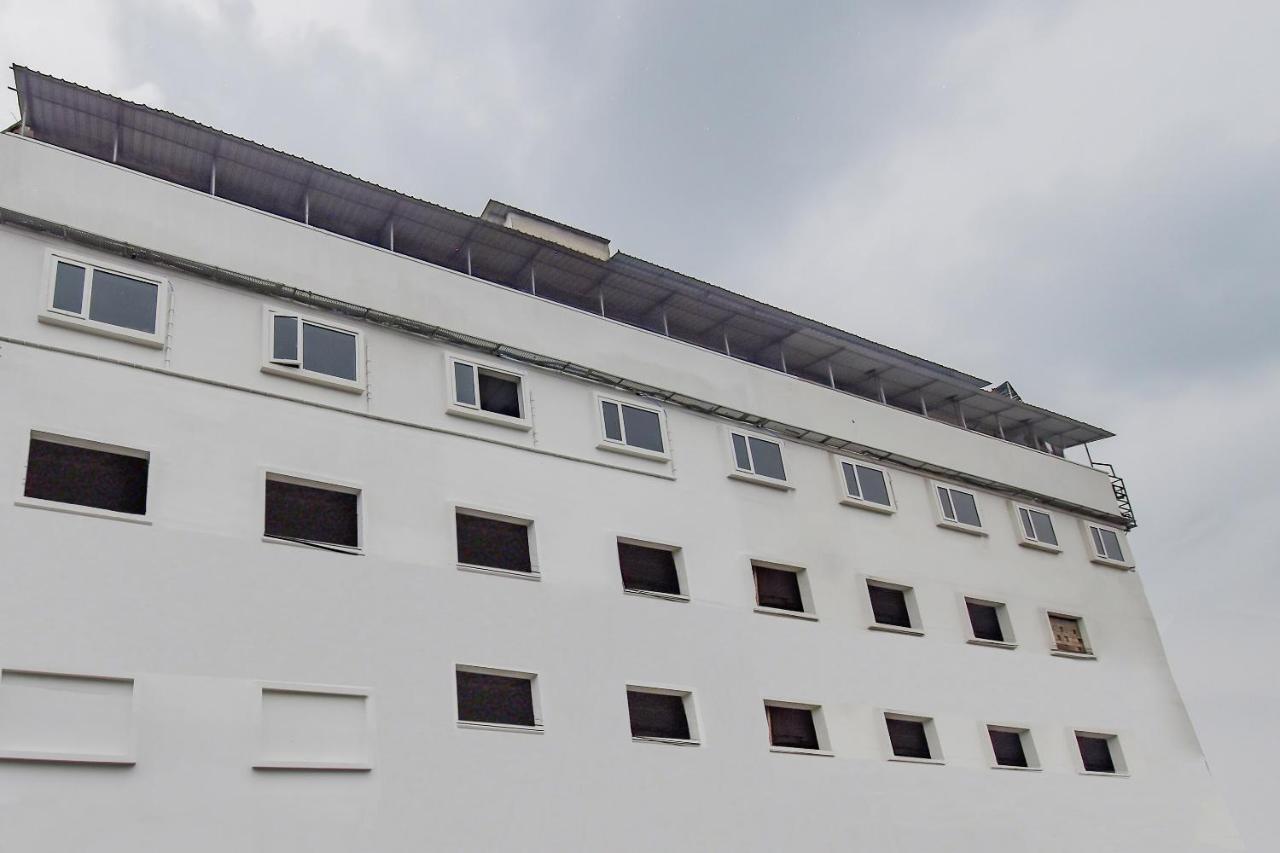 Oyo 1851 Hotel Sefali Deluxe Kolkata Eksteriør bilde